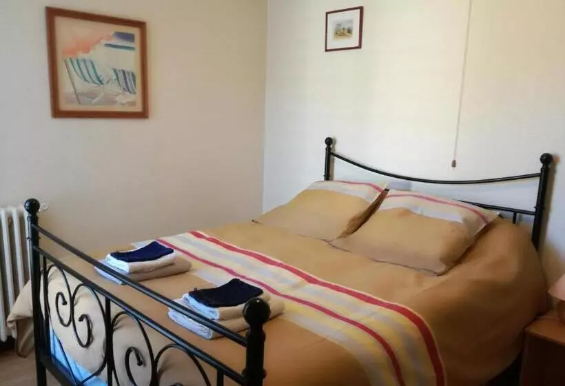 ベッドアンドブレックファースト Le Cantegrel