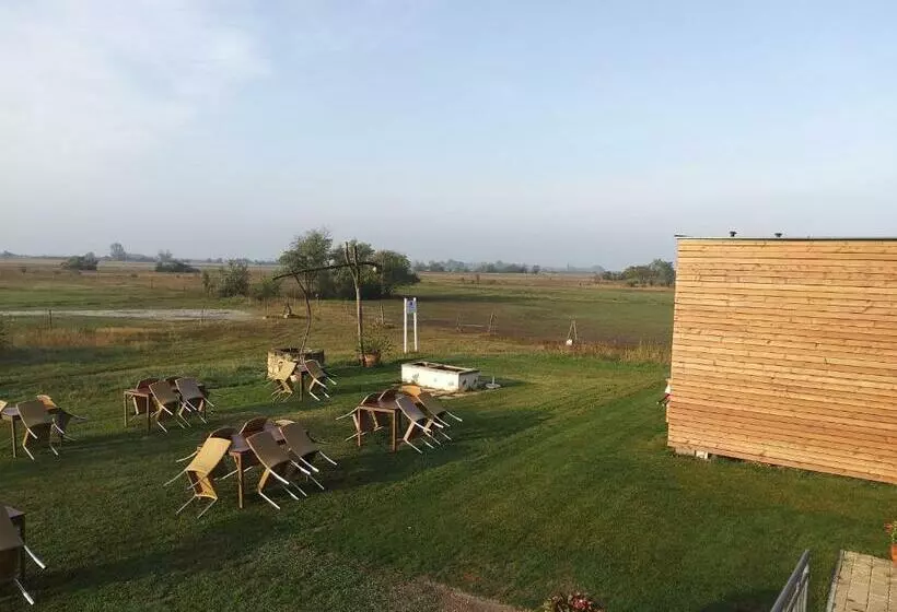 تختخواب و صبحانه Zimmerei   Landgasthaus Karlo