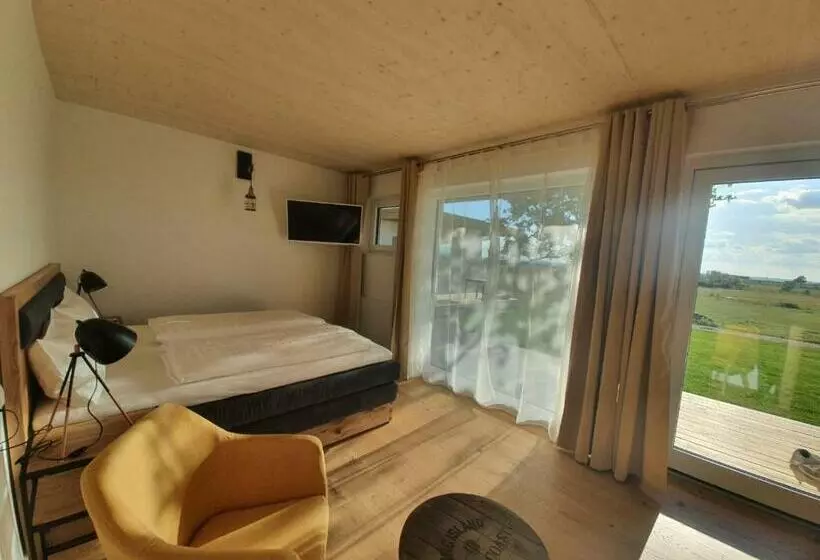تختخواب و صبحانه Zimmerei   Landgasthaus Karlo