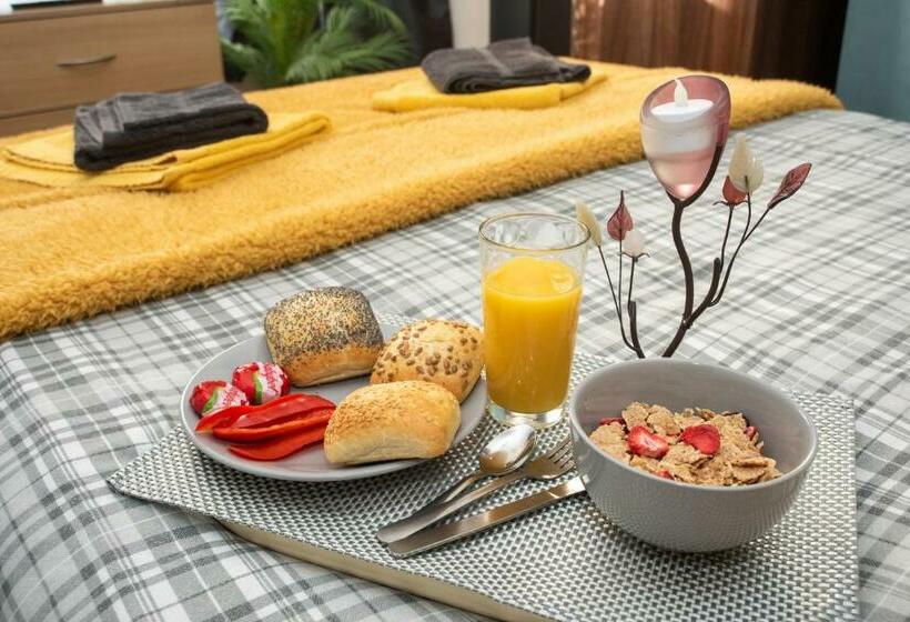 Bentley House With En Suites