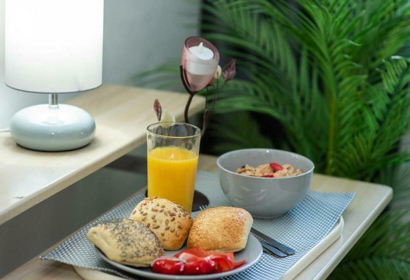 Bentley House With En Suites