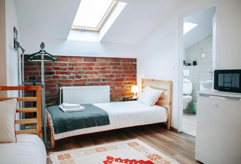 ペンション Kali Host Home Away From Home