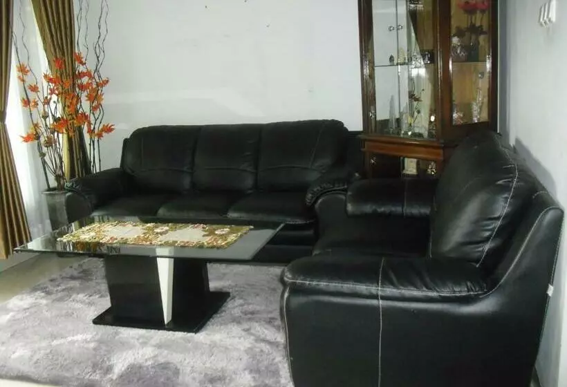 پانسیون Kartika Guest House Cianjur