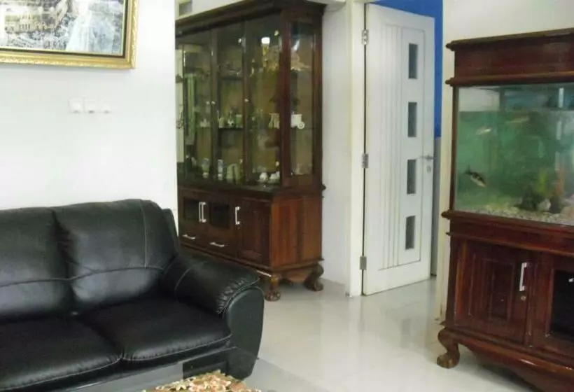 پانسیون Kartika Guest House Cianjur