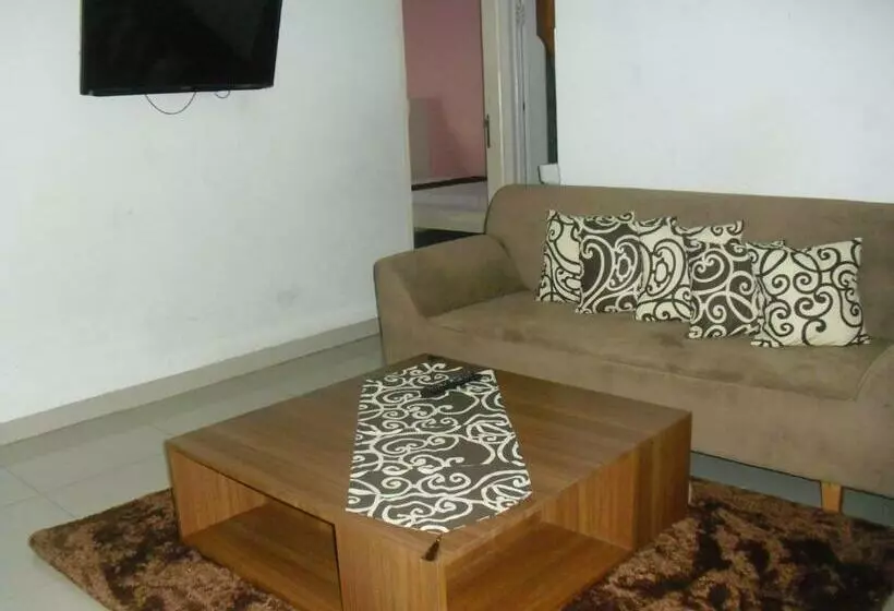 پانسیون Kartika Guest House Cianjur