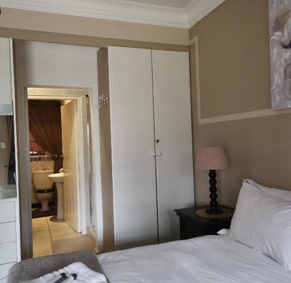 Пансион Klyne Jiweel Guesthouse