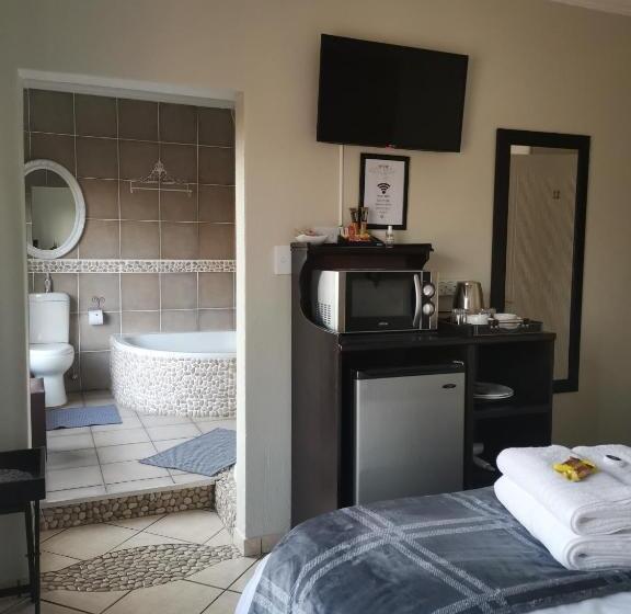 Пансион Klyne Jiweel Guesthouse