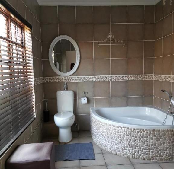 Пансион Klyne Jiweel Guesthouse