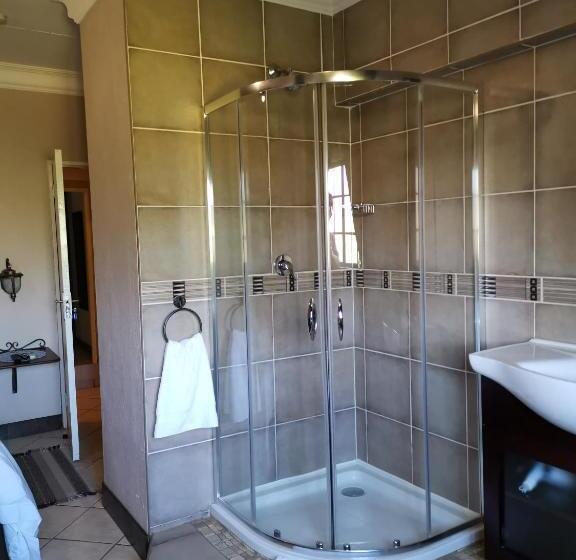 Пансион Klyne Jiweel Guesthouse