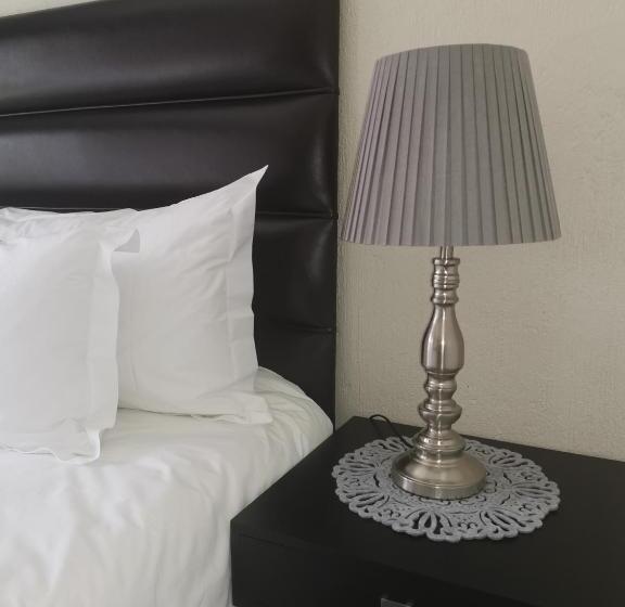 Пансион Klyne Jiweel Guesthouse