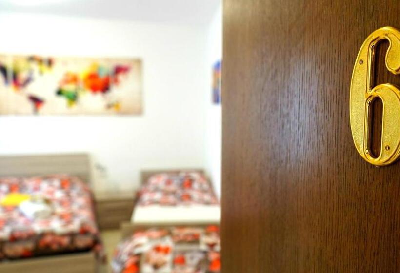 پانسیون La Lanterna Sul Comò