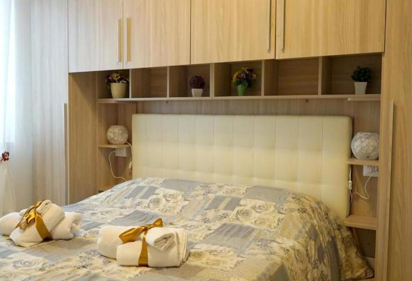 پانسیون La Lanterna Sul Comò