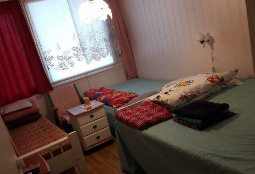 پانسیون Nipu  Beside City Center, Bus And Train Station