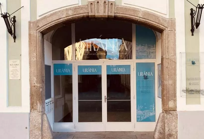 Uránia Apartmanház