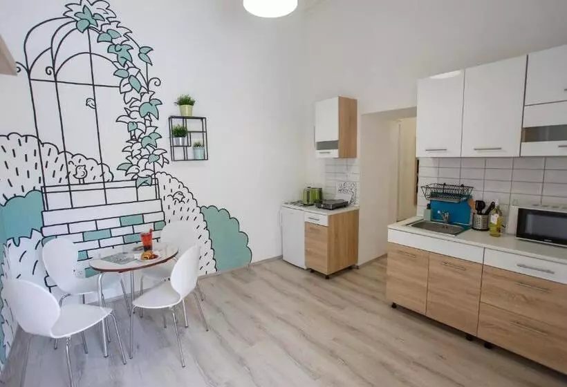 Uránia Apartmanház