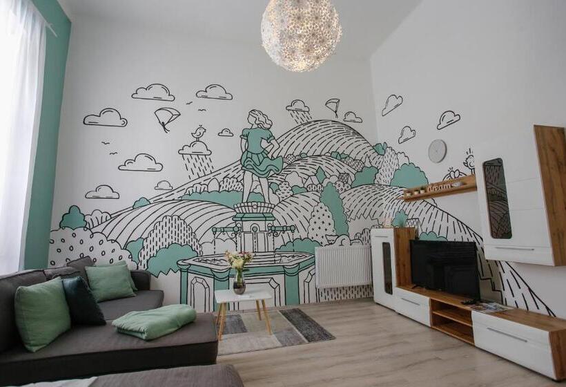 Uránia Apartmanház