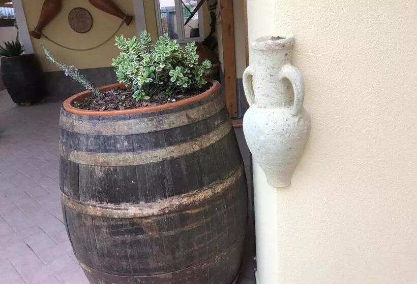 تختخواب و صبحانه La Cantina Dello Sgatto