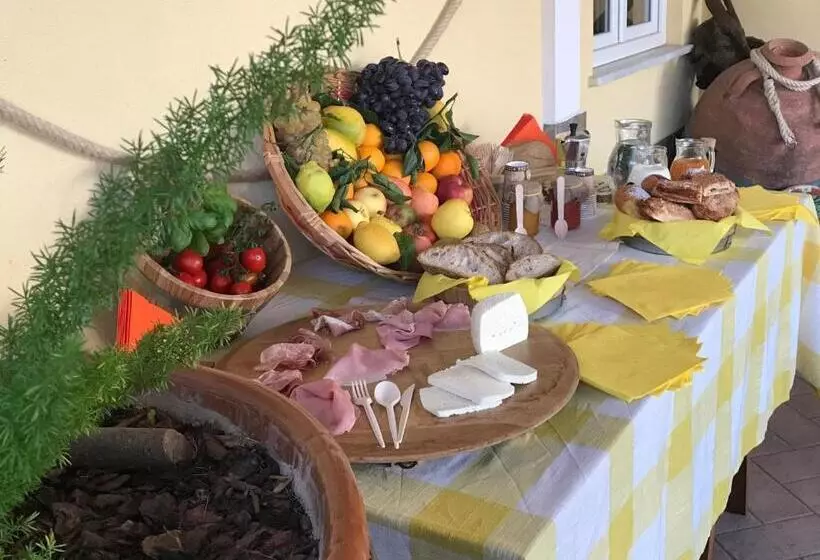 تختخواب و صبحانه La Cantina Dello Sgatto