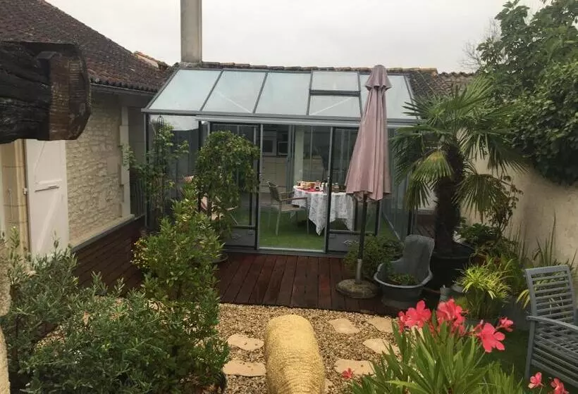 Aamiaismajoitus (B&B) Suite En Terrasse à Cognac