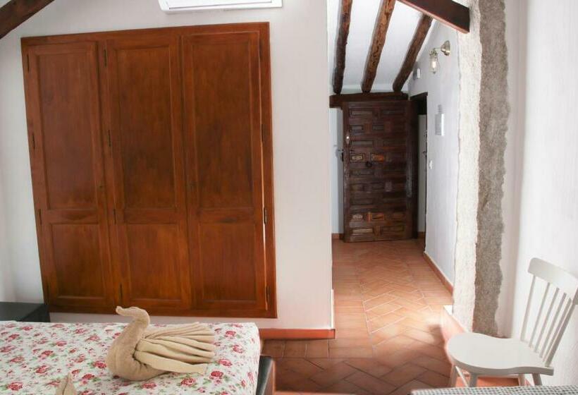 Отель Casas Rurales Puente Romano