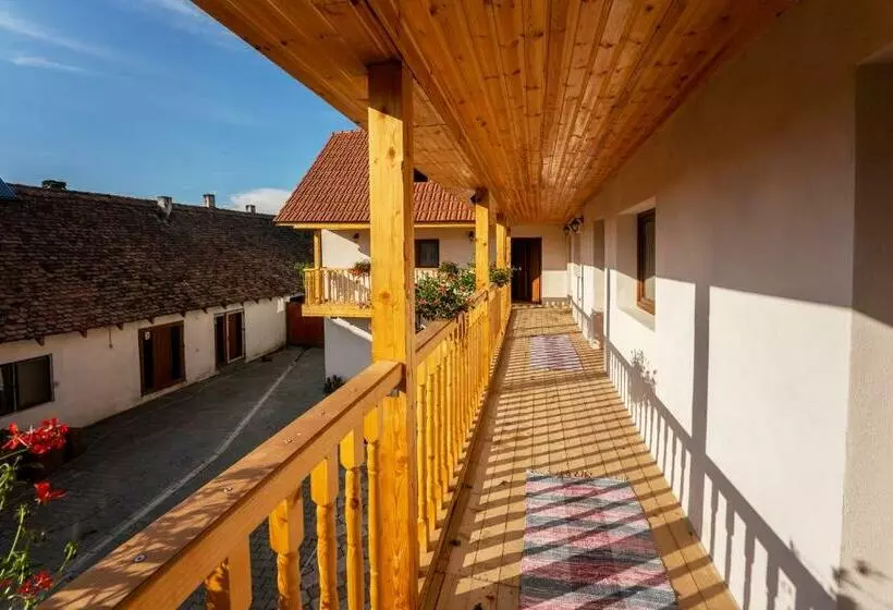 Majatalo Casa Brutarului Crit