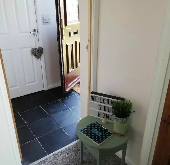 Majatalo Little Cosy Cwtsh