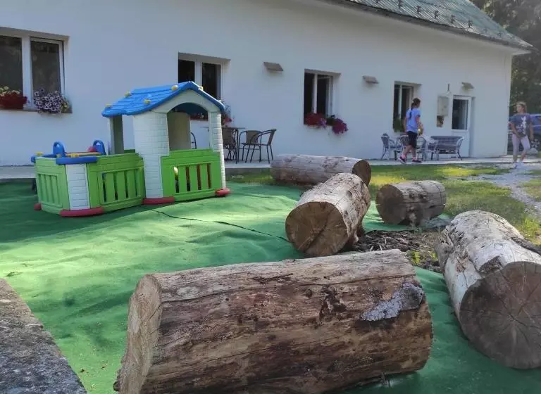 Majatalo Penzion Smrekovica