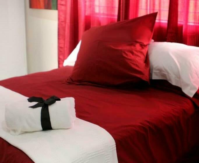 ペンション Sarah S Place Guesthouse