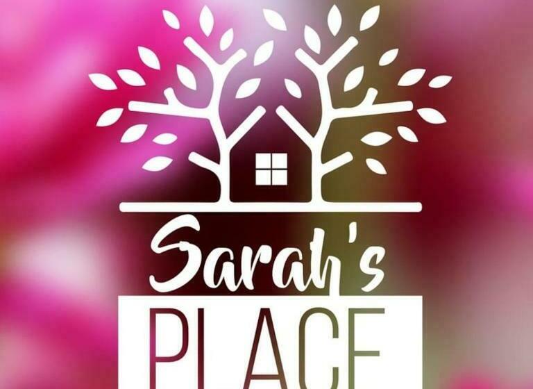 ペンション Sarah S Place Guesthouse