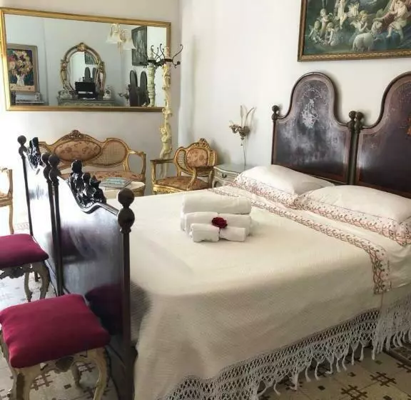 پانسیون Suite 120