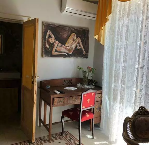 پانسیون Suite 120
