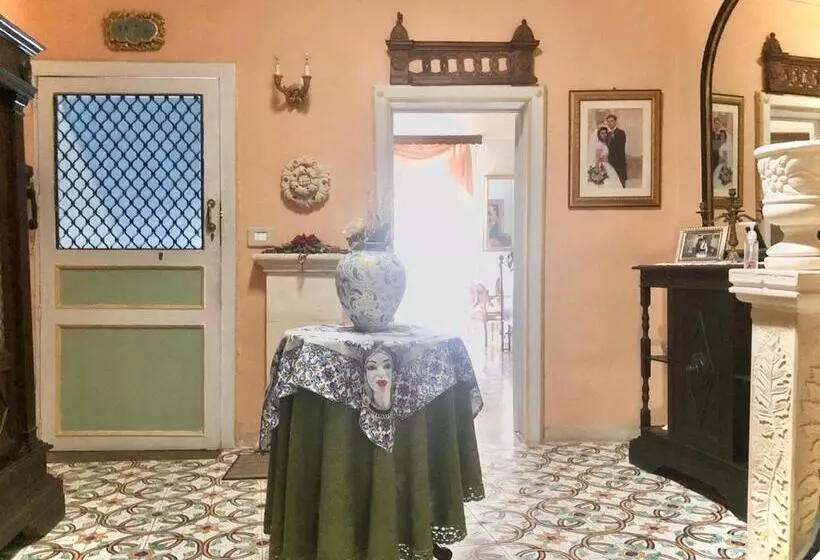 پانسیون Suite 120