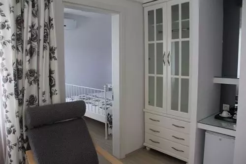 Club Cherry Hotel Family Suites 