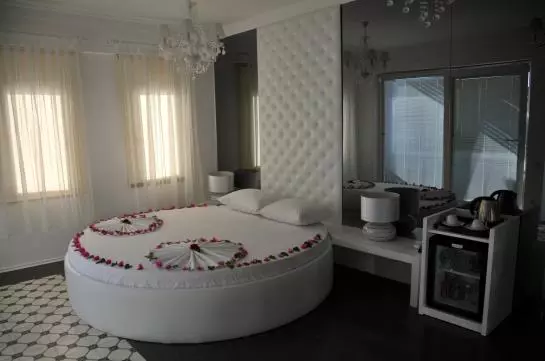 Club Cherry Hotel Family Suites 