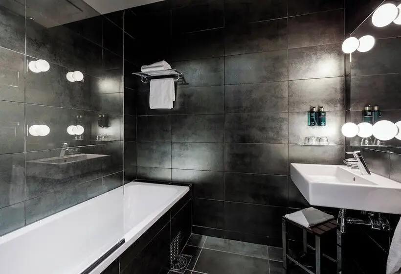 Home Hotel Folketeateret