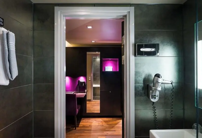 Home Hotel Folketeateret