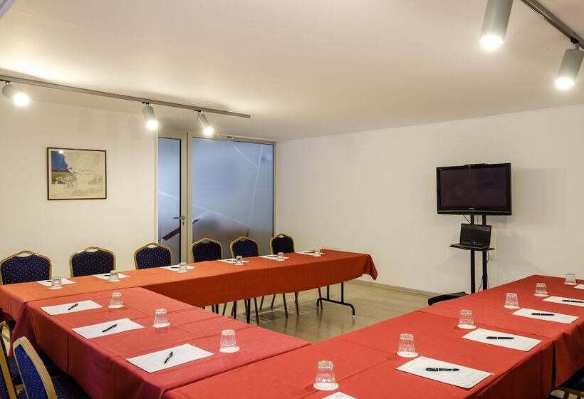 Atrium Zenon Hotel Apartments