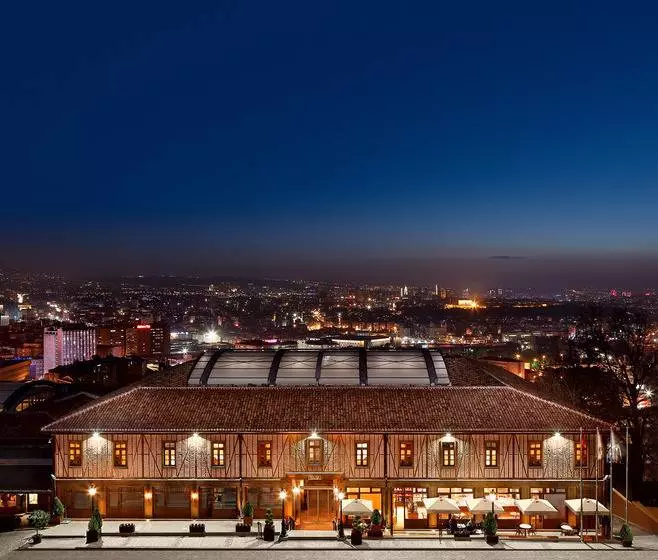 هتل Divan Cukurhan