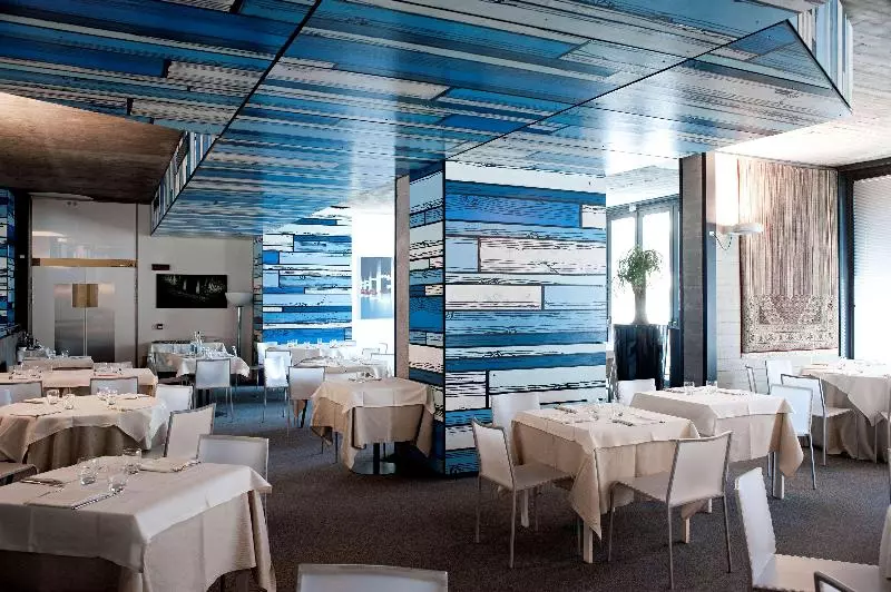 فندق Duparc Contemporary Suites