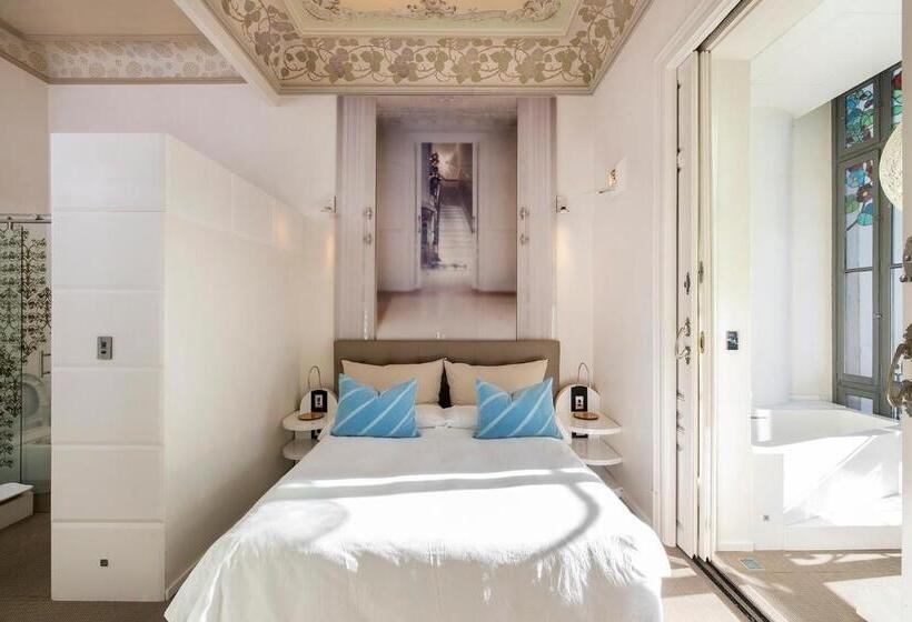 هتل El Palauet Royal Suites