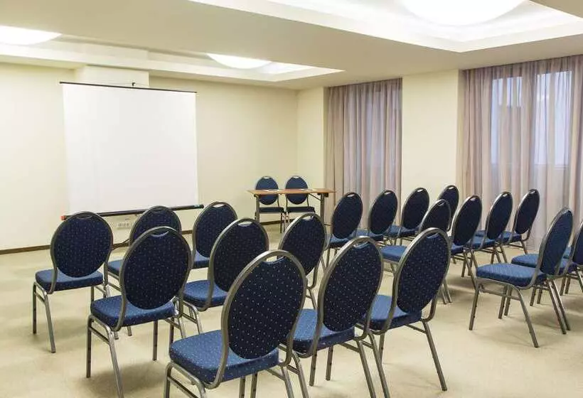 هتل Europa Royale Bucharest