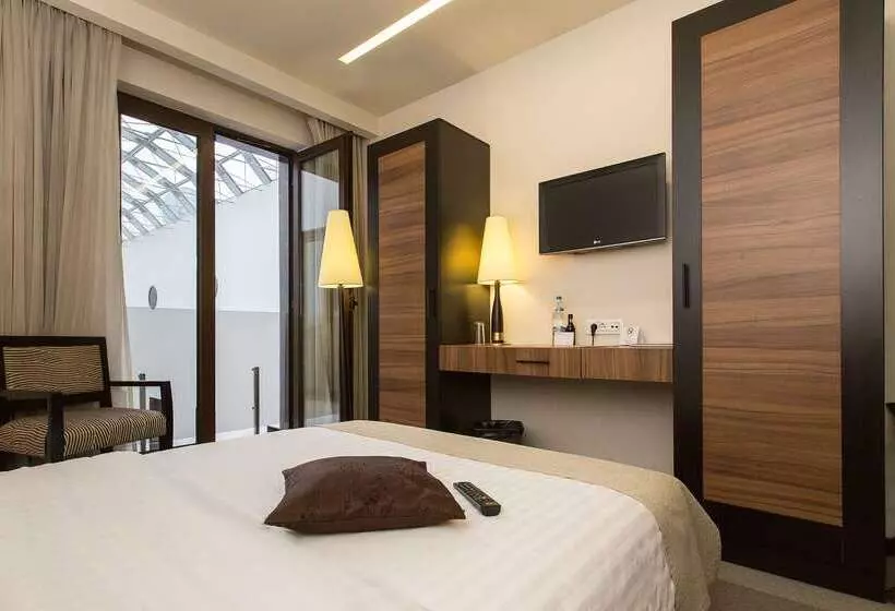 هتل Europa Royale Bucharest