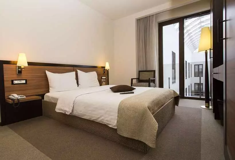 هتل Europa Royale Bucharest