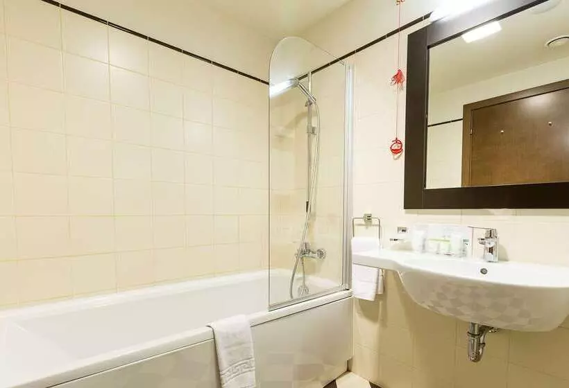 هتل Europa Royale Bucharest