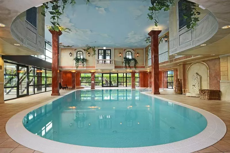 Fletcher Familiehotel De Hunzebergen