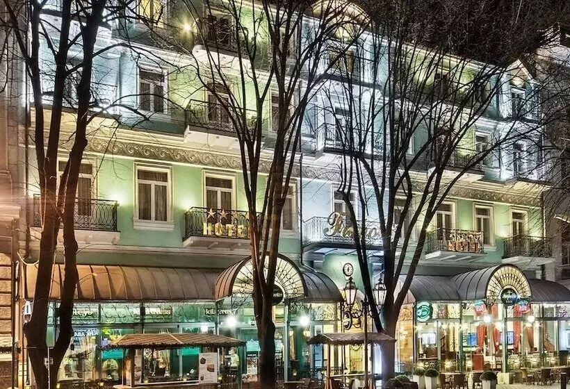 Frapolli Hotel On Deribasivska Street