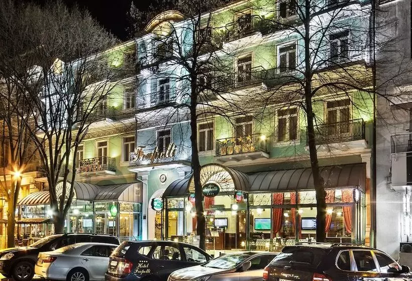 Frapolli Hotel On Deribasivska Street