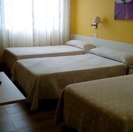 هتل Hostal Restaurante Rancheiro