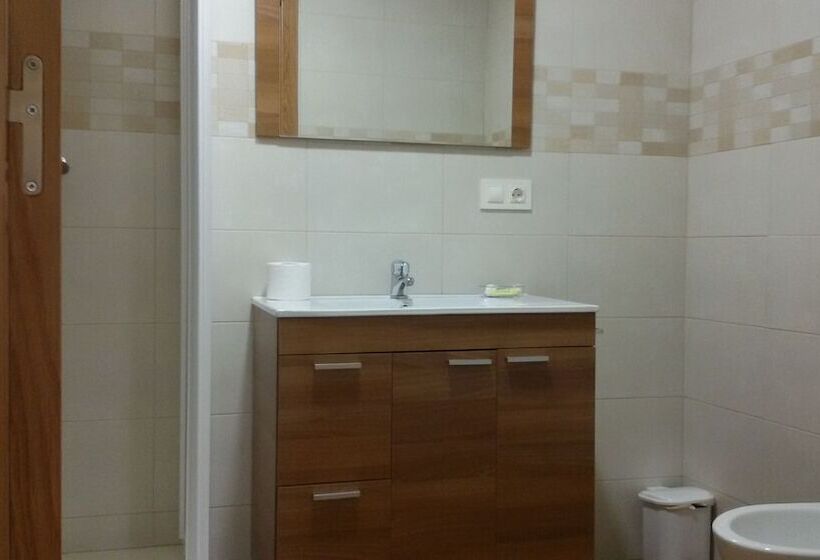 هتل Hostal Restaurante Rancheiro