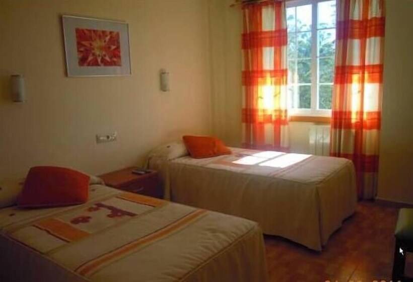 هتل Hostal Restaurante Rancheiro